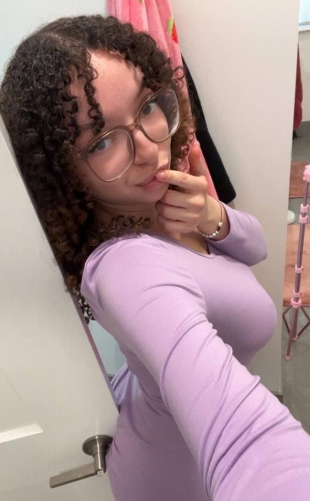 I squirt 💦 a lot…….  Do you love it if I squirt on your bed tonight …. Maybe I could lick 👅 up your cum 💦 - Image 3